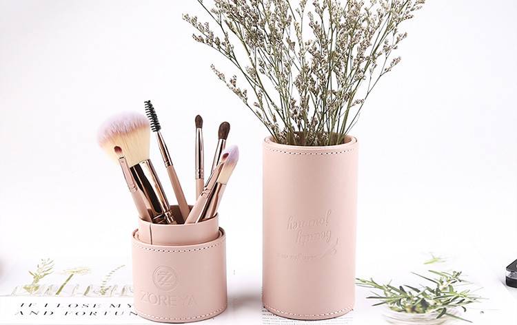 Makeup brush set - photo 3 of 7