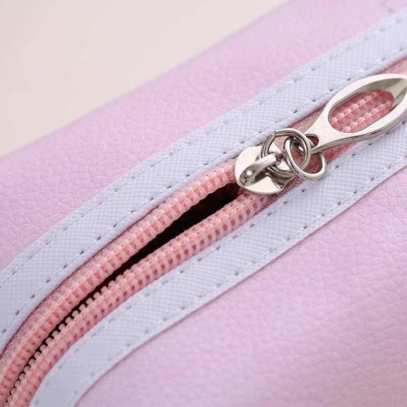 Travel cosmetic bag - photo 3 of 5