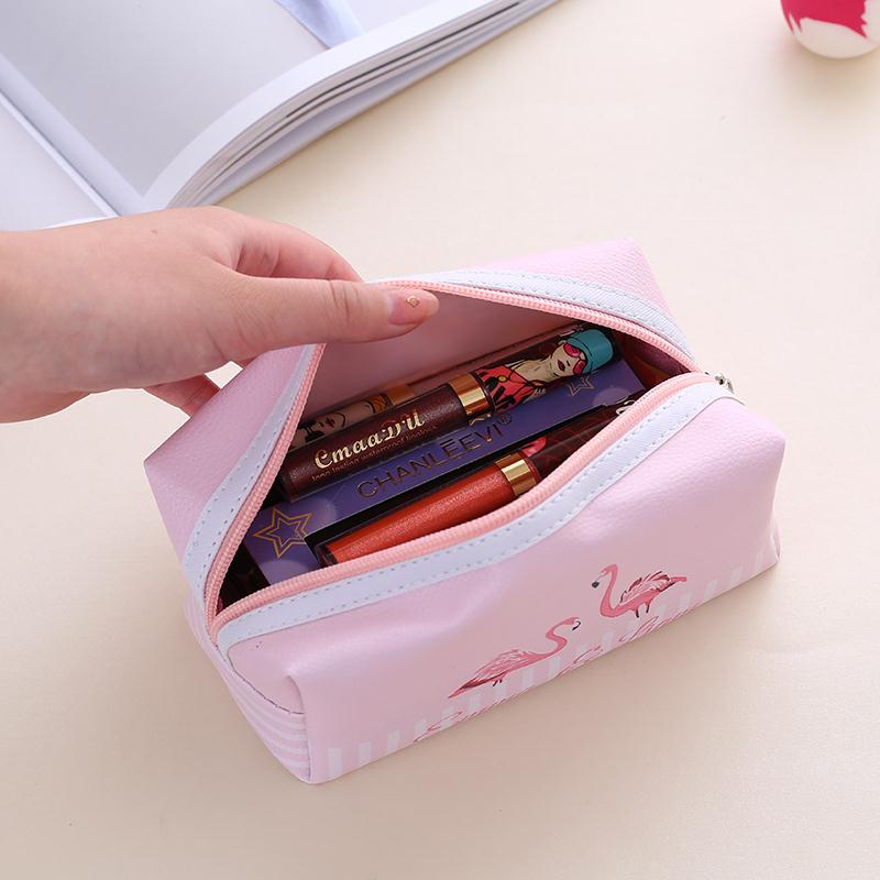 Travel cosmetic bag - photo 2 of 5